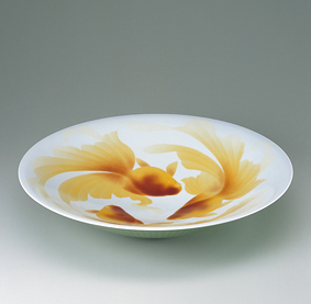 黄地紅彩金魚文鉢