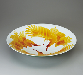 黄地紅彩朱鷺之図鉢